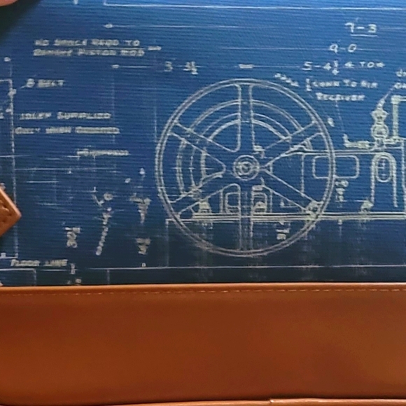 Pumphouse collection Toiletry bag - Picture 2 of 5